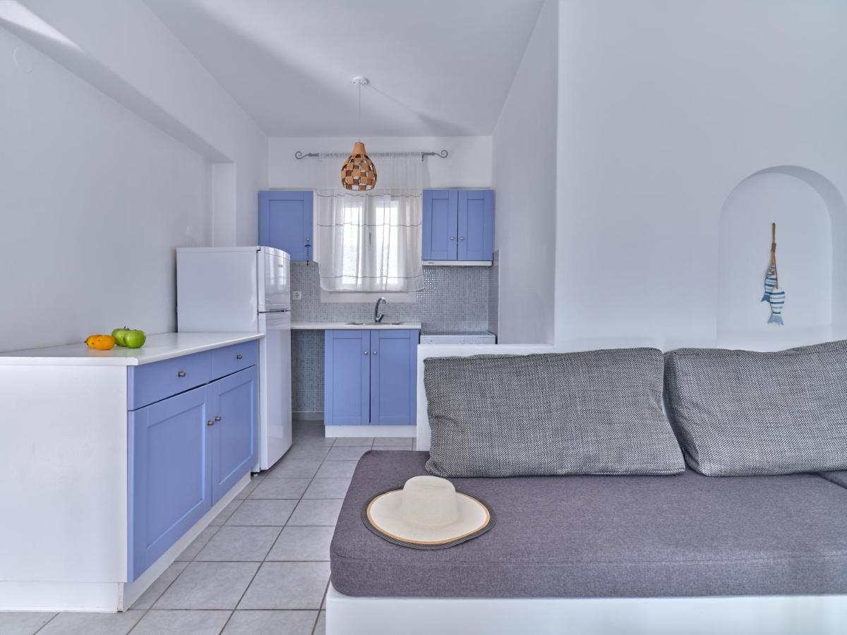 Lägenhet på 50 m² i Logaras - Pounda Beach, med 2 sovrum och 1 badrum  Piso Livadi Exteriör bild