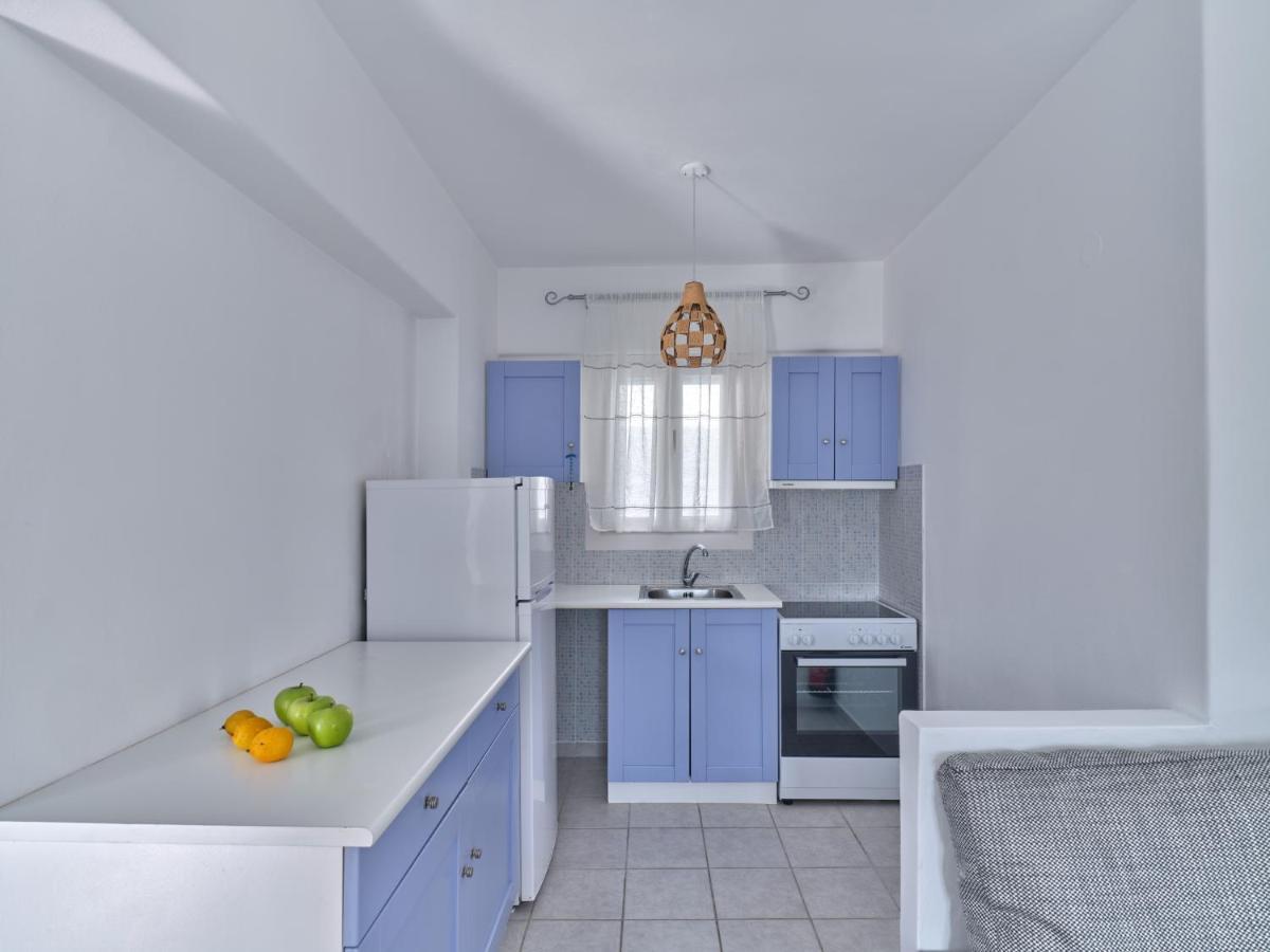 Lägenhet på 50 m² i Logaras - Pounda Beach, med 2 sovrum och 1 badrum  Piso Livadi Exteriör bild